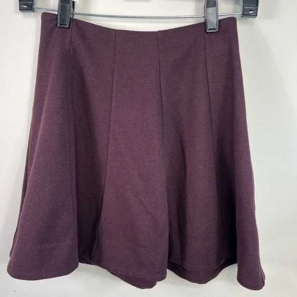 Taylor Swift Exact - Urban Outfitters/Kimichi Blue skirt, extra small Maroon - Picture 2 of 4